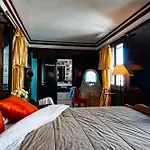 Riad Callas